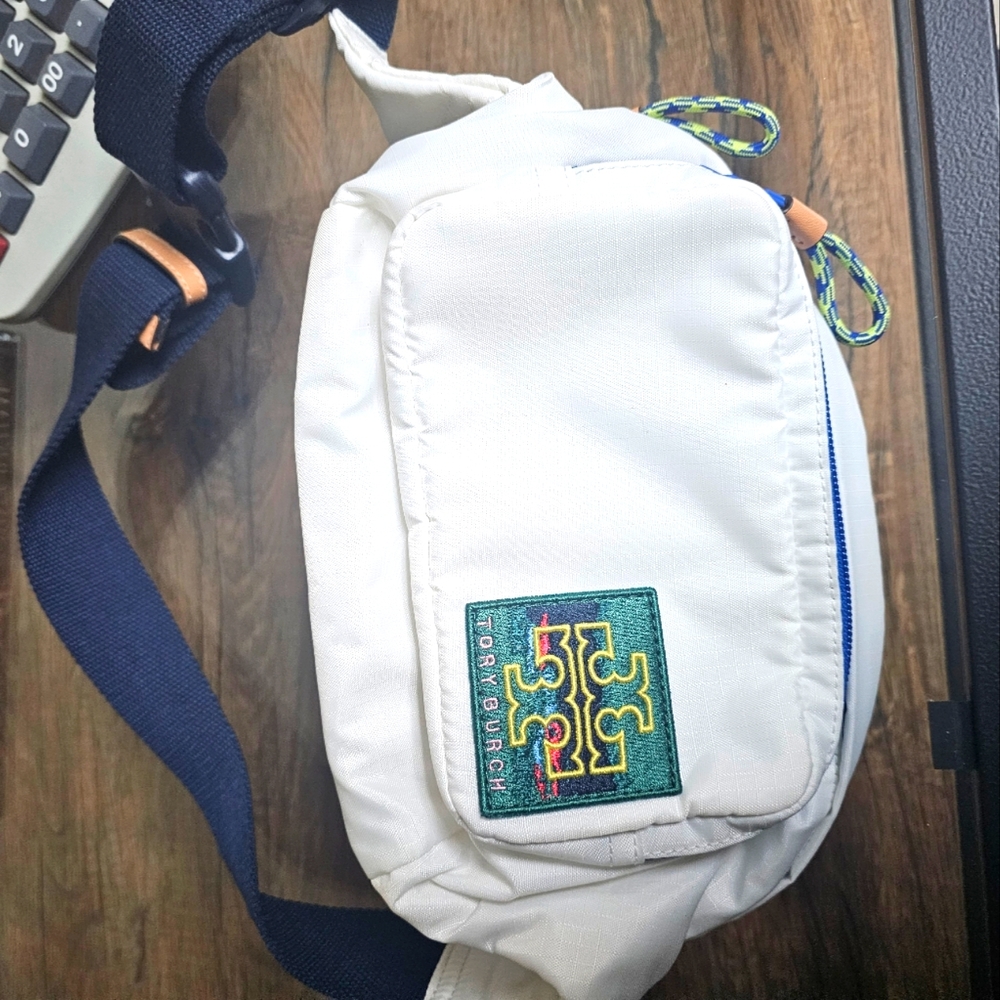 💚💚🤍🤍Tory Burch Waist Bag💚💚🤍🤍